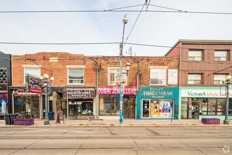 1448 Gerrard St E, Toronto, ON à vendre - Photo du bâtiment - Image 2 de 2
