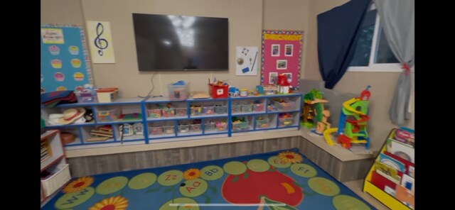 2098 N Benson Ave, Upland, CA à louer - Photo du bâtiment - Image 2 de 8