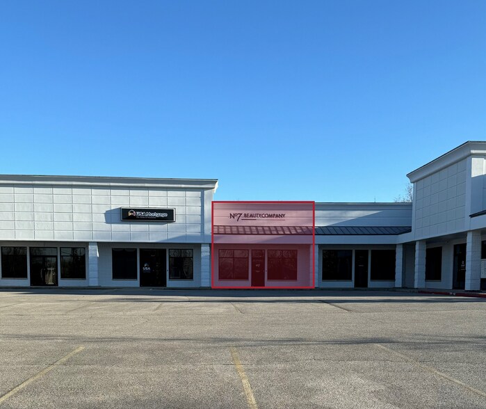 1007 SW A St, Bentonville, AR à louer - Photo du bâtiment - Image 2 de 3