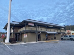 851-857 Sutton Way, Grass Valley, CA for lease Building Photo- Image 2 of 34