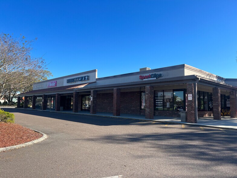 2402-2502 James L Redman Pky, Plant City, FL à louer - Photo du bâtiment - Image 2 de 9