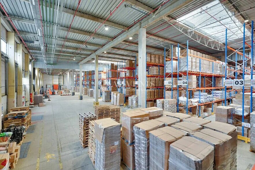 Industrial in Marly-la-Ville for lease - Interior Photo - Image 3 of 5