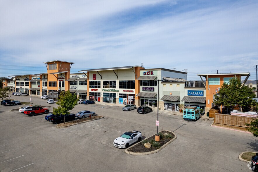 4553 W Loop 1604, San Antonio, TX à louer - Photo du bâtiment - Image 2 de 5