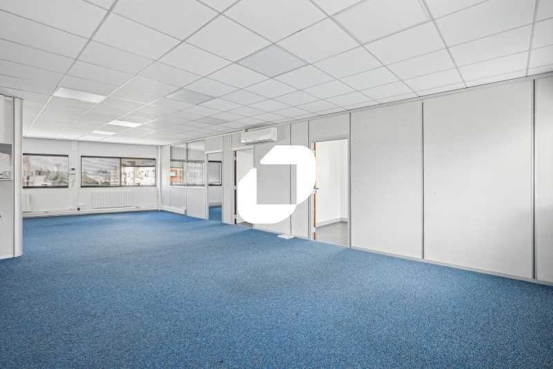 Office in Chilly Mazarin for lease - Interior Photo - Image 2 of 14