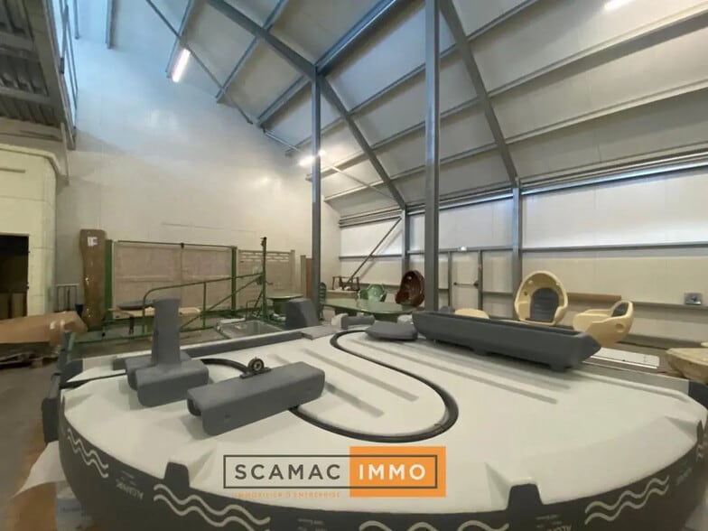 Industrial in Gémenos for lease - Interior Photo - Image 1 of 6