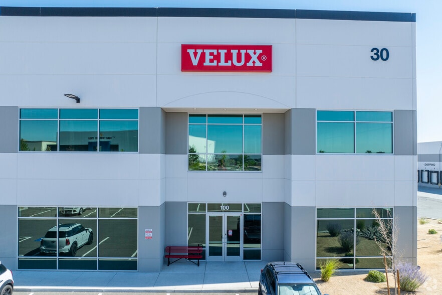 Isidor Ct, Sparks, NV for lease - Building Photo - Image 3 of 6