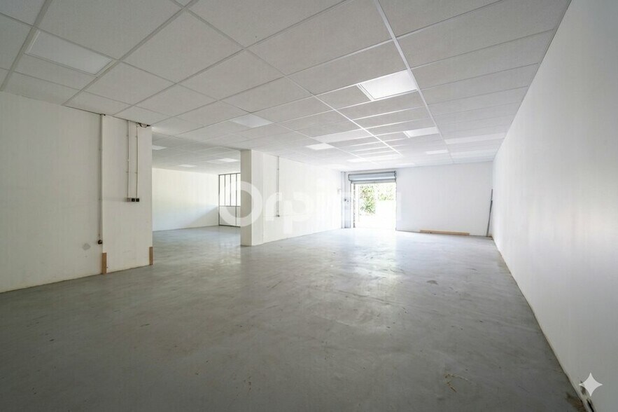 200 Avenue De La Gare, Marcilly-d'Azergues for sale - Interior Photo - Image 2 of 12