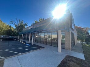 215 E Ash Ave, Decatur, IL à louer Photo intérieure- Image 1 de 5