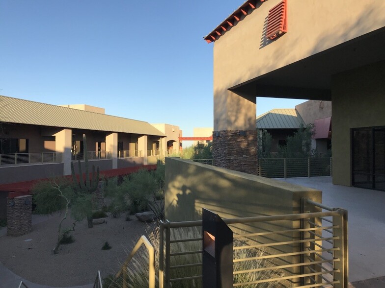10045 E Dynamite Blvd, Scottsdale, AZ for lease - Building Photo - Image 2 of 3