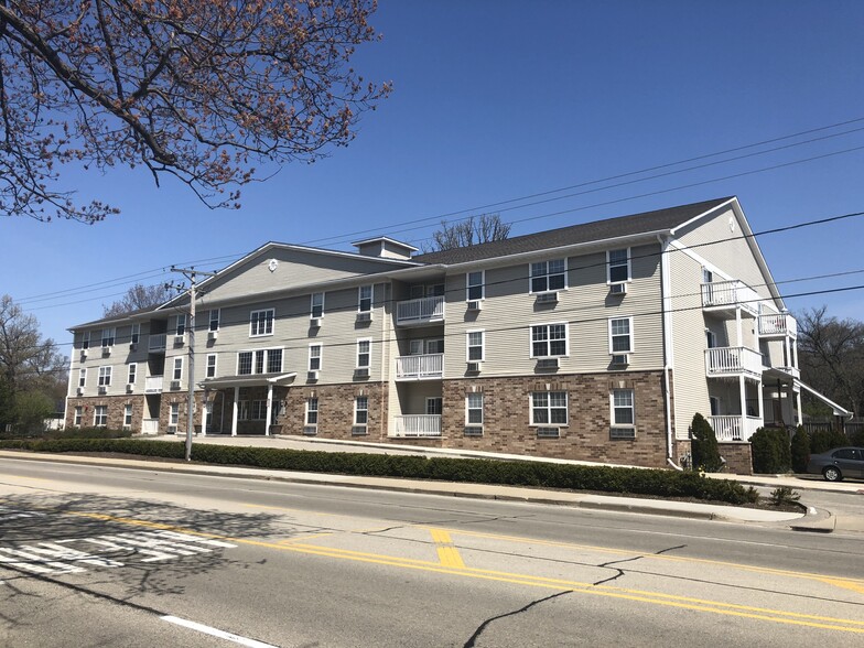 3014 Sunset Ave, Waukegan, IL for sale - Building Photo - Image 1 of 1