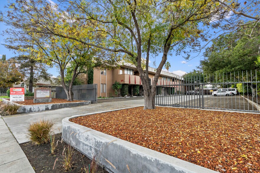 871 Coleman Ave, San Jose, CA à louer - Photo du bâtiment - Image 3 de 9