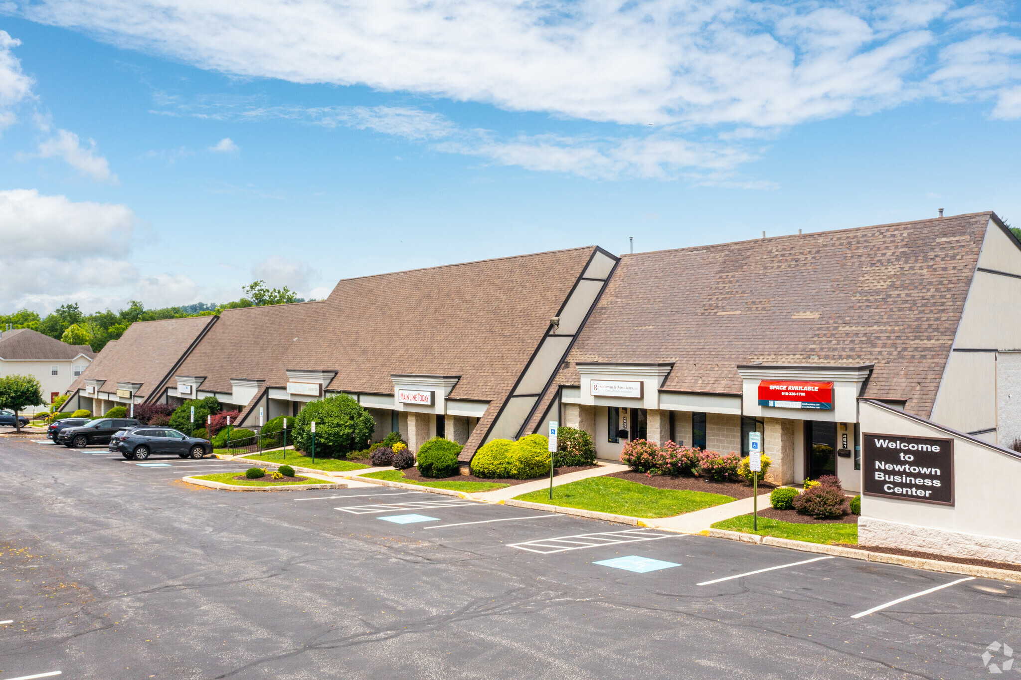 4641-4659 West Chester Pike, Newtown Square, PA à vendre Photo principale- Image 1 de 1