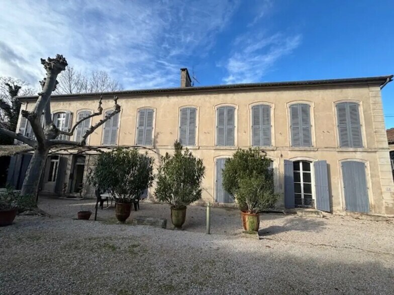 Bureau dans Avignon à louer - Photo du bâtiment - Image 2 de 11