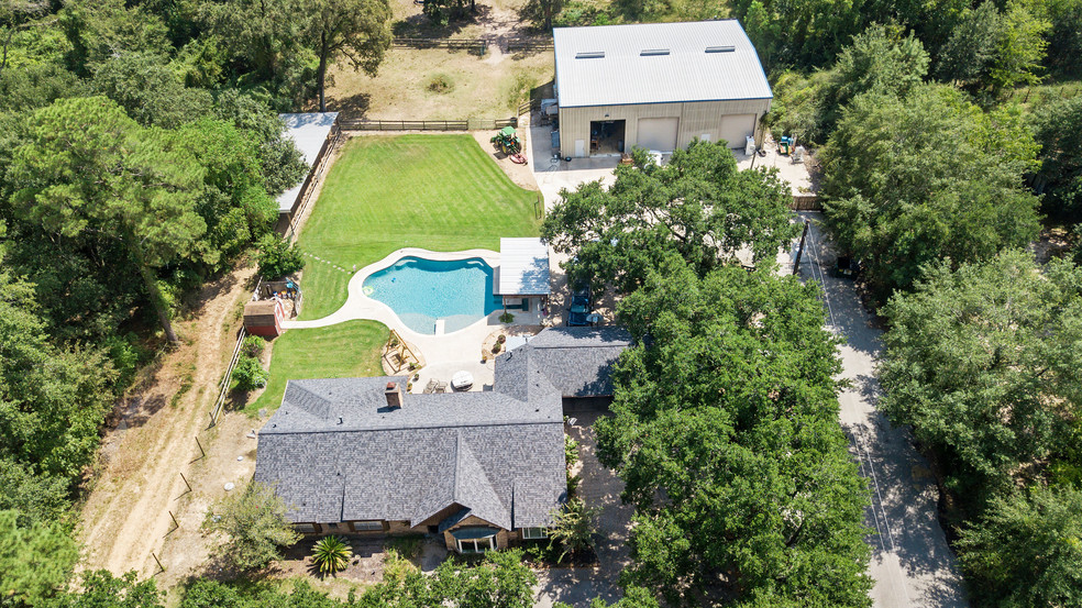 12943 Spring Cypress Rd, Tomball, TX à vendre - Photo du bâtiment - Image 1 de 23