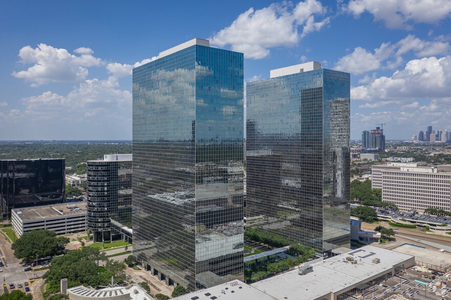 11 Greenway Plz, Houston, TX for lease - Building Photo - Image 2 of 12