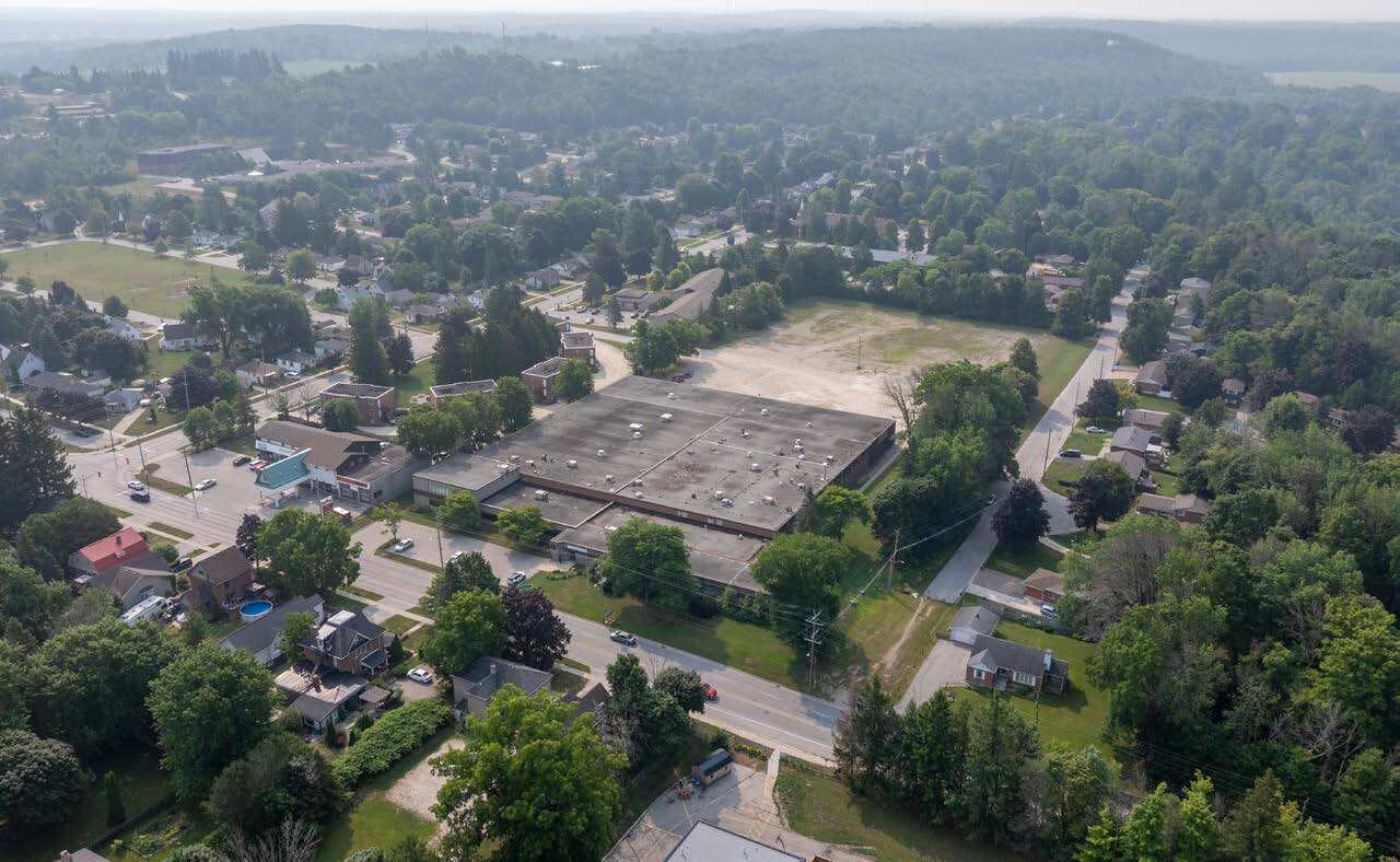 625 6th St, Owen Sound, ON for lease Primary Photo- Image 1 of 3