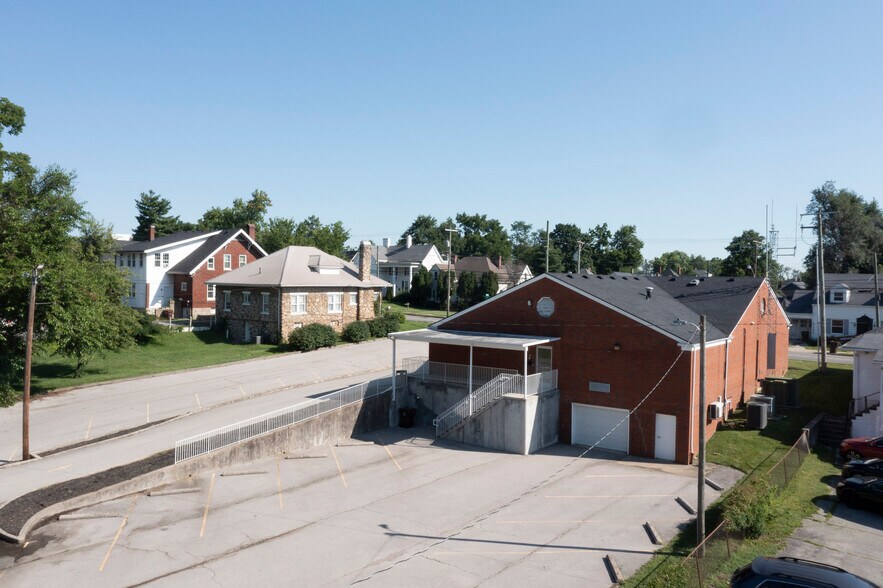 308 W Lexington Ave, Winchester, KY à vendre - Photo du bâtiment - Image 3 de 30