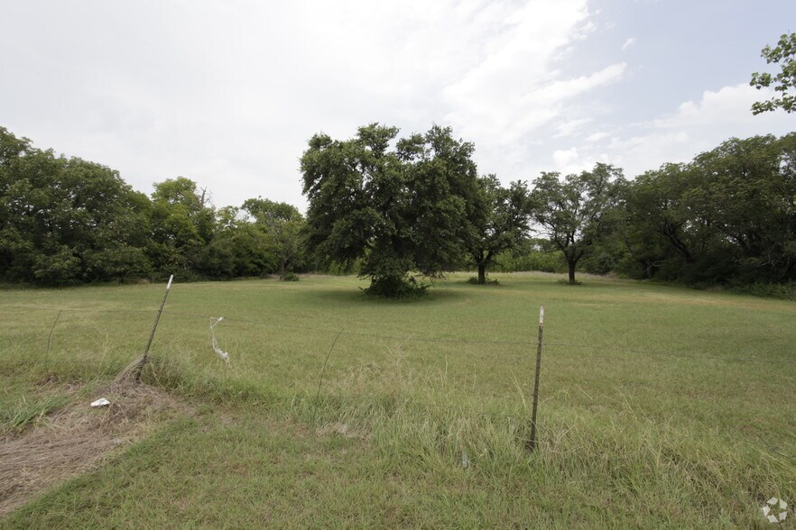 4201 Glenview Dr, Haltom City, TX à vendre - Photo du bâtiment - Image 2 de 13