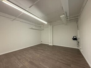 260 W 35th St, New York, NY à louer Photo intérieure- Image 2 de 9