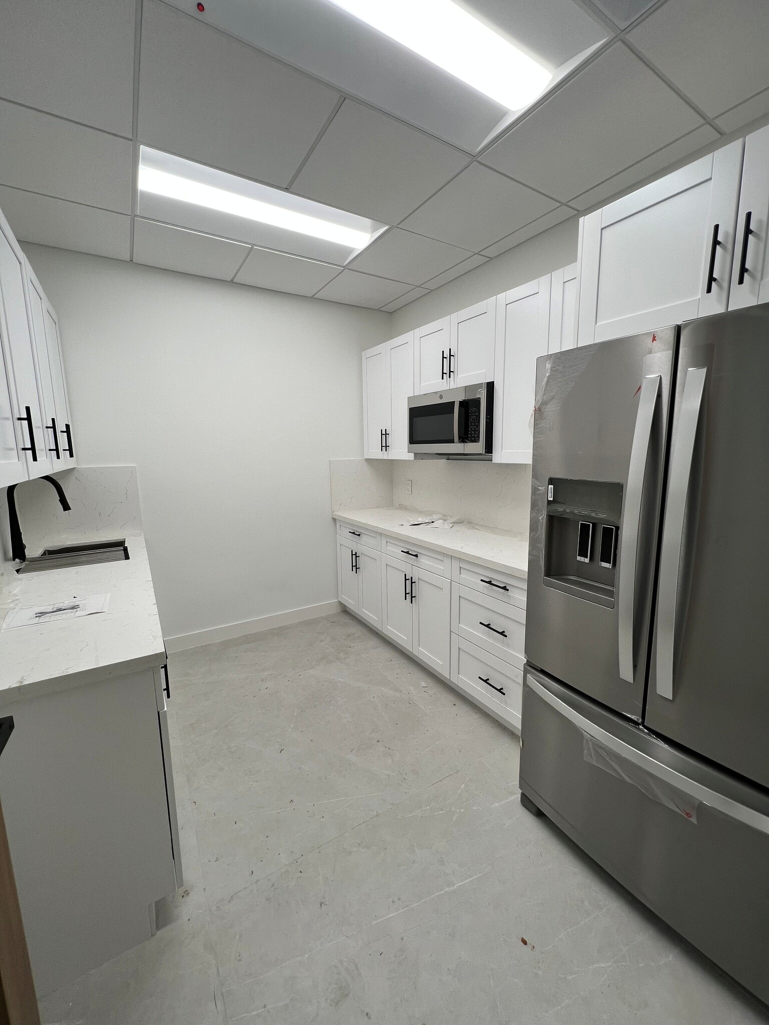 1110 Ponce De Leon Blvd, Miami, FL for lease Interior Photo- Image 1 of 7