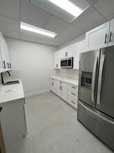 1110 Ponce De Leon Blvd, Miami, FL for lease Interior Photo- Image 1 of 7