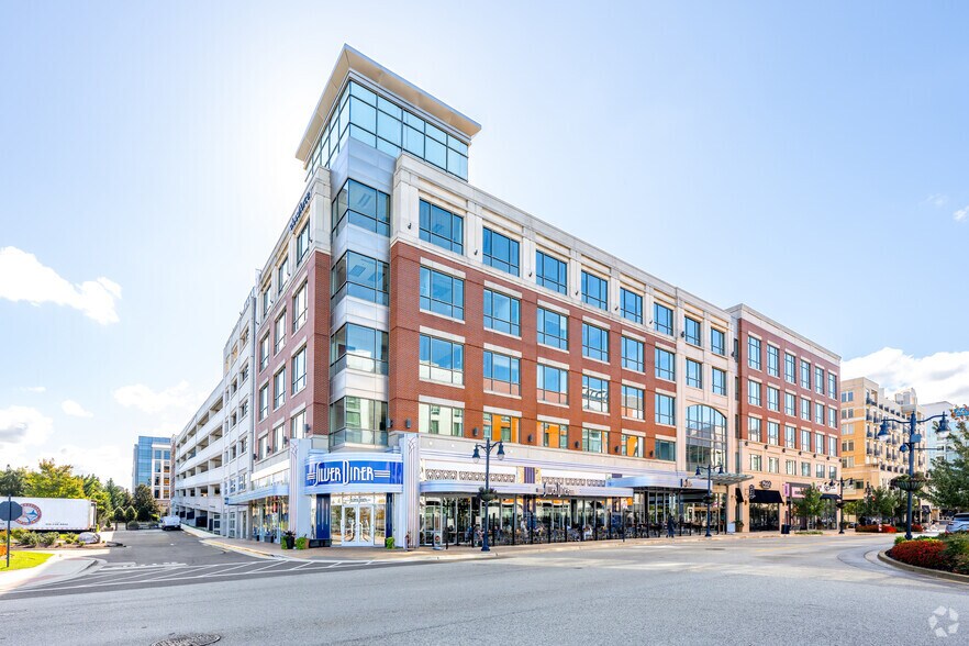 120 Waterfront St, Oxon Hill, MD à louer - Photo principale - Image 1 de 5