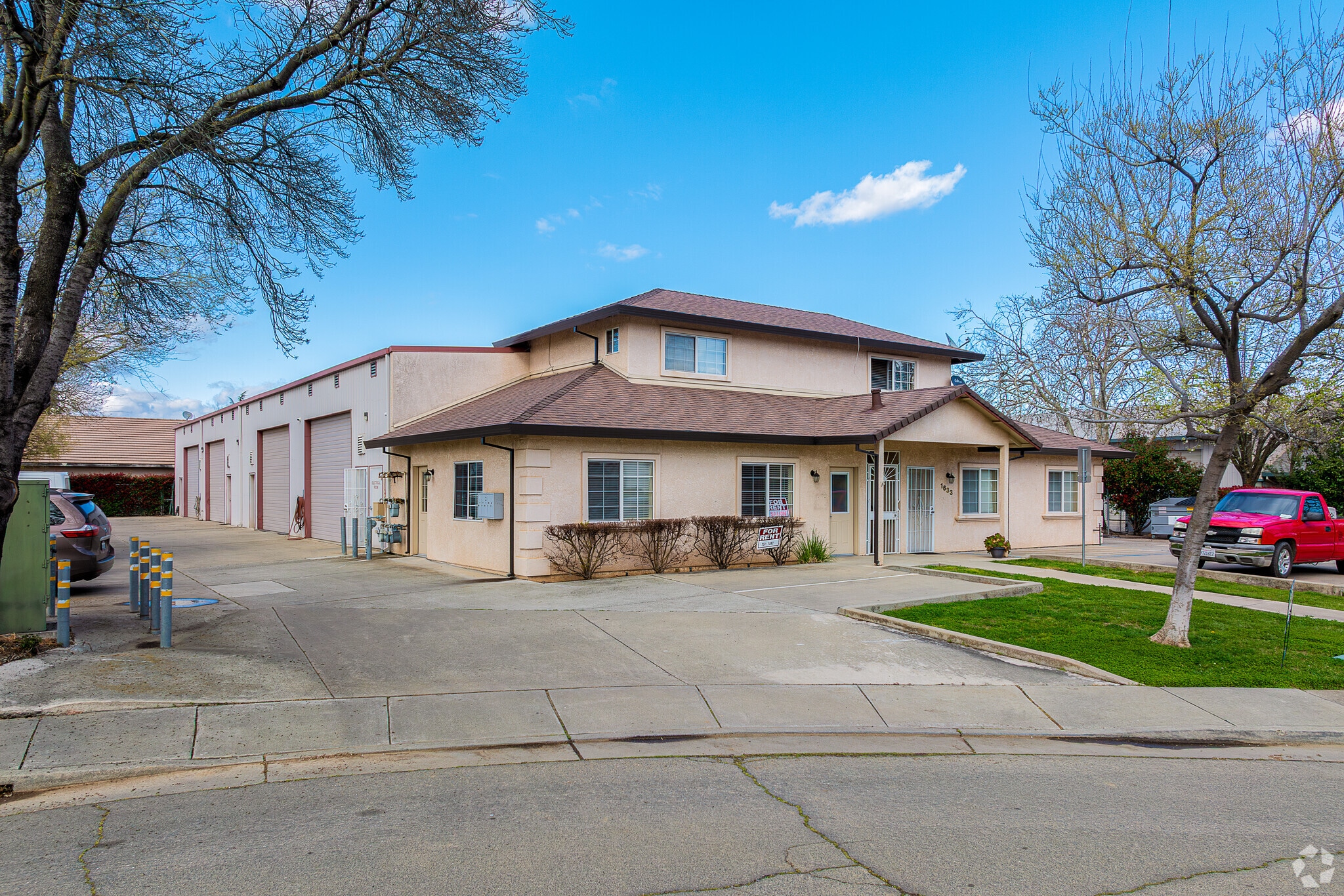1633 Starr Dr, Yuba City, CA for lease Primary Photo- Image 1 of 19
