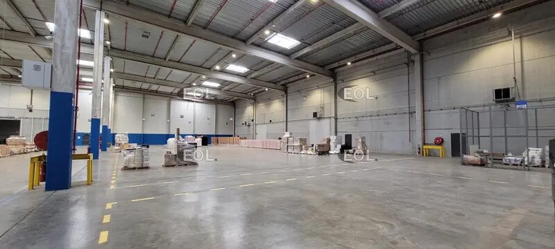 Industrial in Pusignan for lease - Building Photo - Image 1 of 3