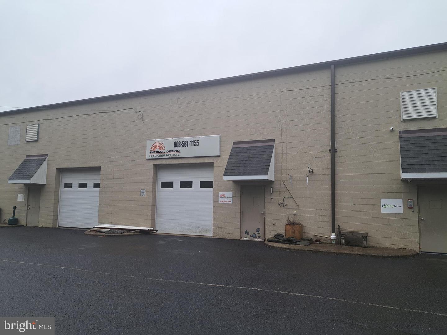 3250 Parker Ave, South Plainfield, NJ à vendre Photo du bâtiment- Image 1 de 1