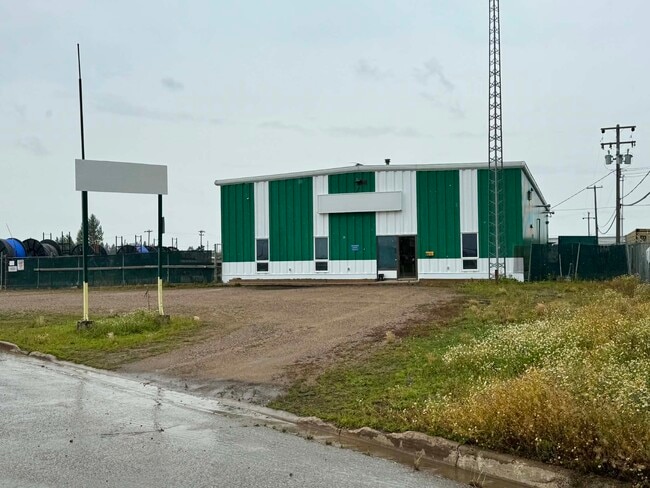 More details for 5104 42 Av, Lloydminster, SK - Office for Lease