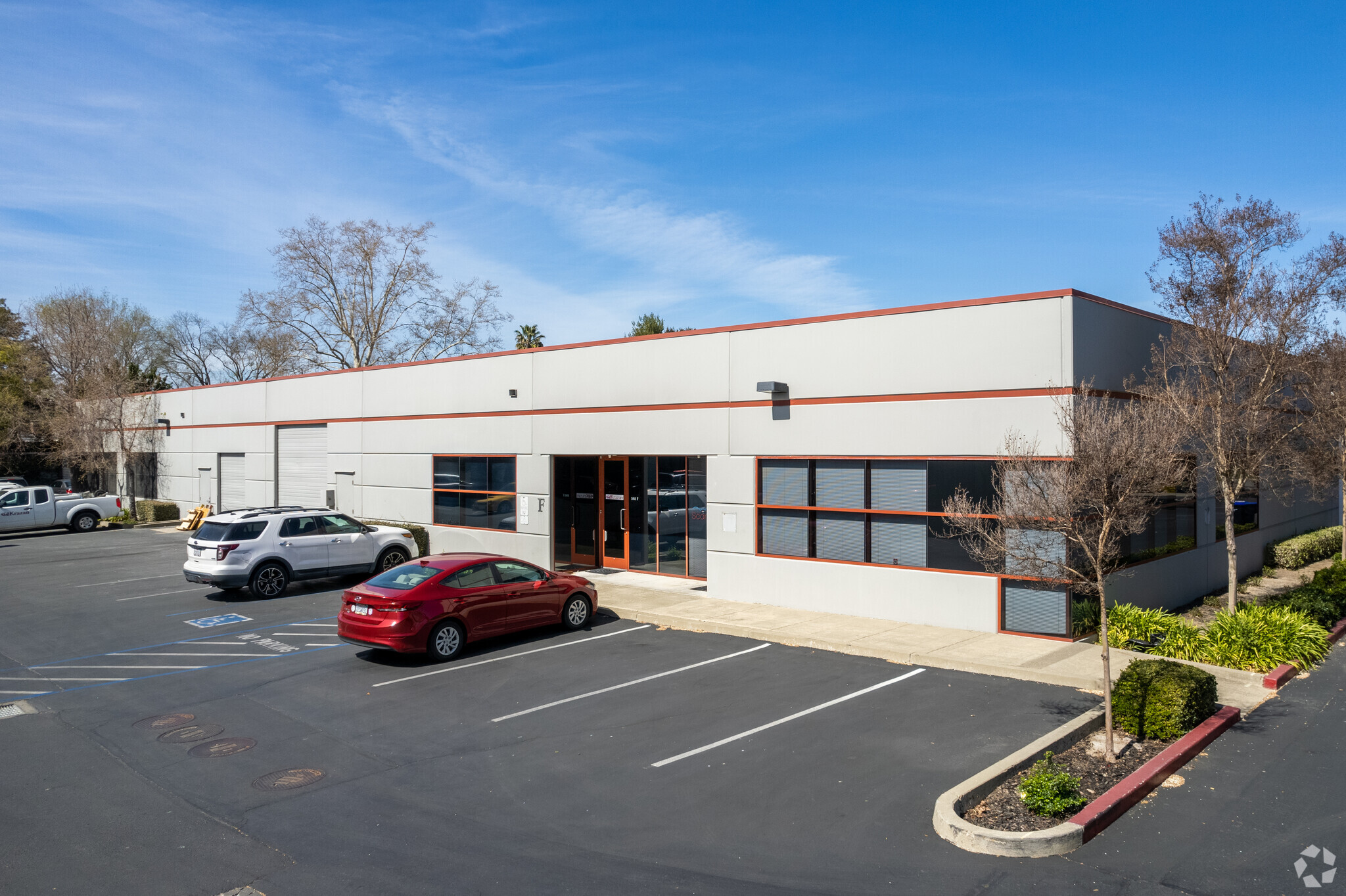 1061 Serpentine Ln, Pleasanton, CA for lease Primary Photo- Image 1 of 6