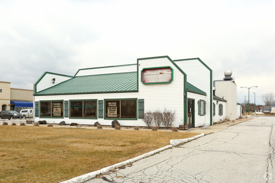 3701 Bay Rd, Saginaw, MI for sale - Primary Photo - Image 1 of 1