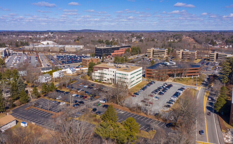 205 Newbury St, Framingham, MA à louer - Photo du bâtiment - Image 2 de 4