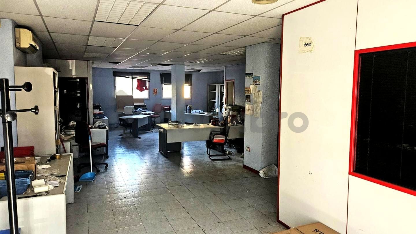 Retail in Granollers, Barcelona for lease Interior Photo- Image 1 of 6