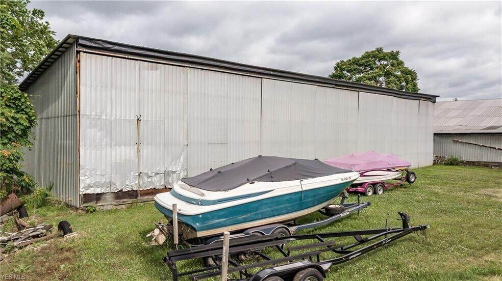 200 Dodge Ave, Williamstown, WV à vendre - Photo du bâtiment - Image 3 de 8