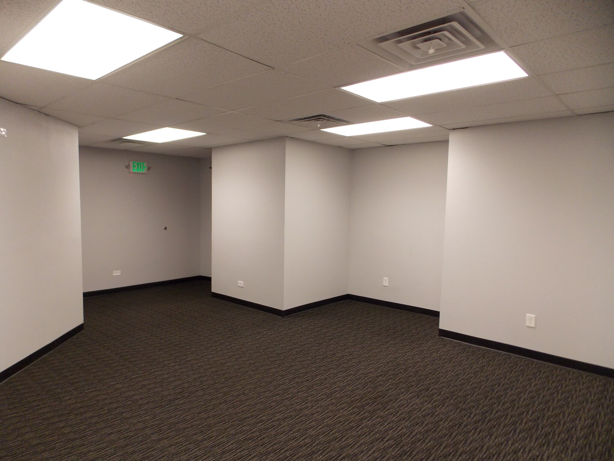 6595 S Dayton St, Greenwood Village, CO for lease Interior Photo- Image 1 of 4