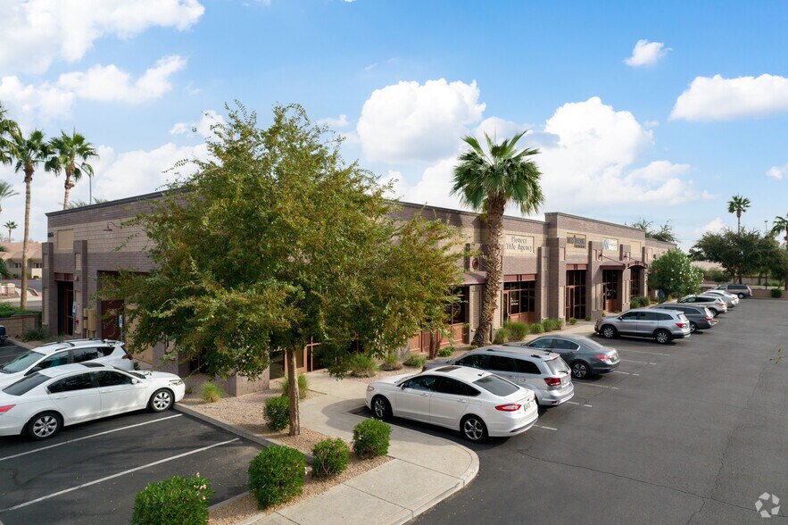4864 E Baseline Rd, Mesa, AZ à louer - Photo du bâtiment - Image 1 de 33
