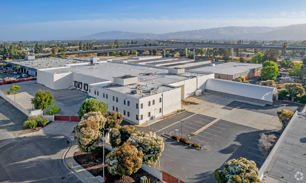 1130-1170 Olinder Ct, San Jose, CA for lease - Building Photo - Image 1 of 9