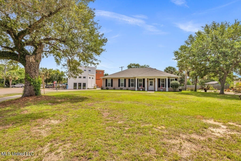 234 Keller St, Bay Saint Louis, MS for sale Primary Photo- Image 1 of 3