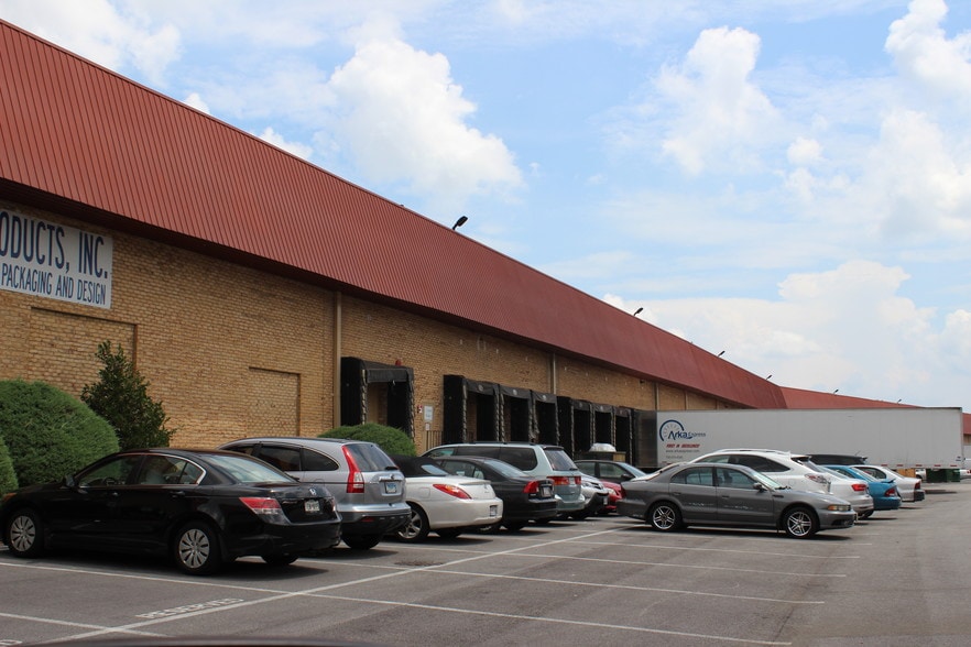 2601-2729 Merchant Dr, Baltimore, MD for lease - Building Photo - Image 1 of 8