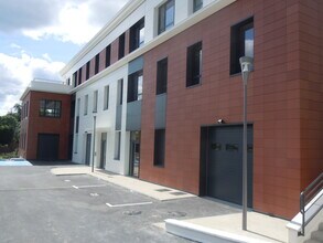 2 Rue George Sand, Saint-Germain-en-Laye for lease Interior Photo- Image 2 of 7