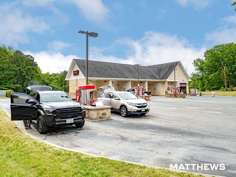 4861 Richmond Tappahannock Hwy, Aylett, VA à vendre - Photo du bâtiment - Image 1 de 3