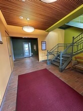 11 Bowdoin Mill Is, Topsham, ME for lease Interior Photo- Image 2 of 8