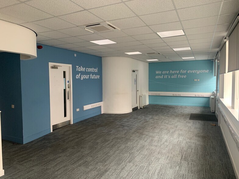 31-33 South St, Perth à louer - Photo du bâtiment - Image 2 de 8