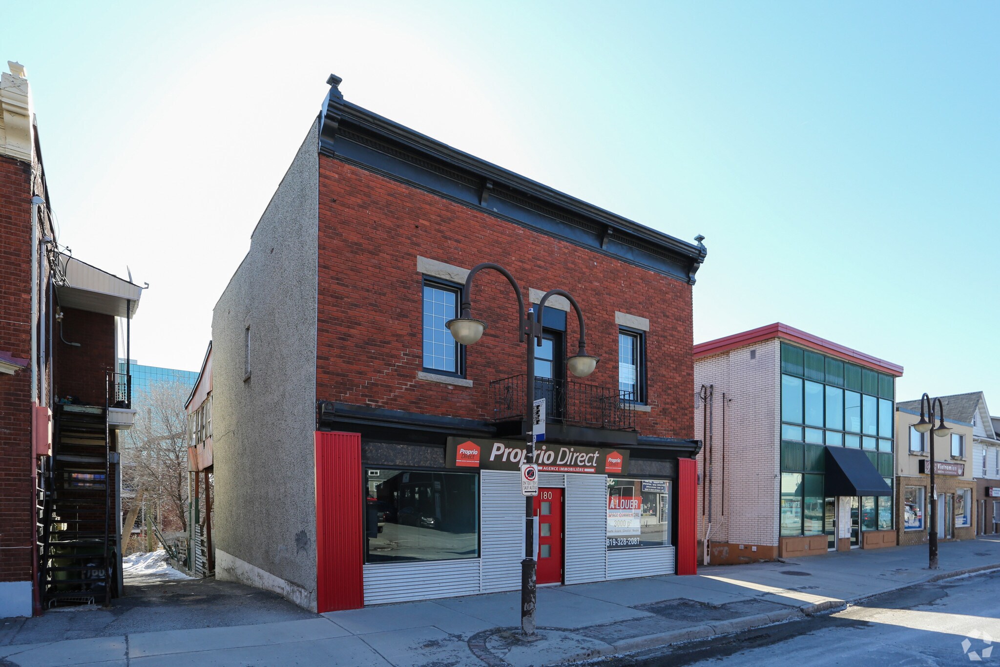180 Boul Saint-Joseph, Gatineau, QC for sale Primary Photo- Image 1 of 1