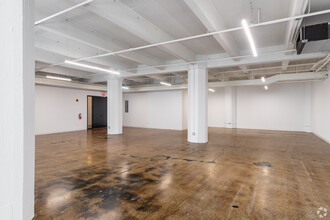 220 36th St, Brooklyn, NY for lease Interior Photo- Image 2 of 8