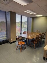 2600 Philmont Ave, Huntingdon Valley, PA à louer Photo intérieure- Image 2 de 3