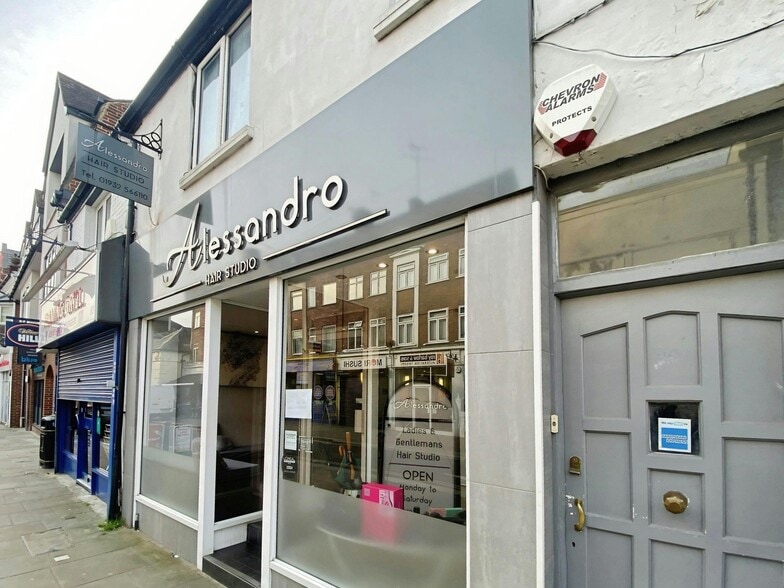 91 Guildford St, Chertsey for lease - Building Photo - Image 2 of 18