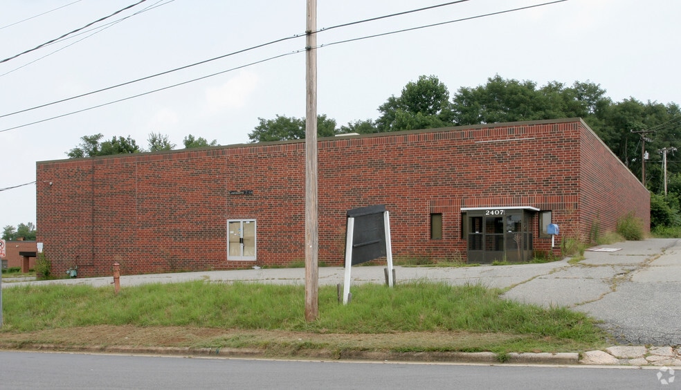 2407 Schirra Pl, High Point, NC for lease - Building Photo - Image 2 of 3