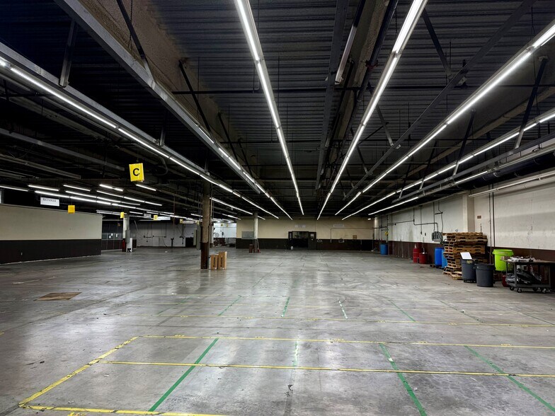 3940 Pixie Ave, Lakewood, CA à vendre - Photo du bâtiment - Image 3 de 20